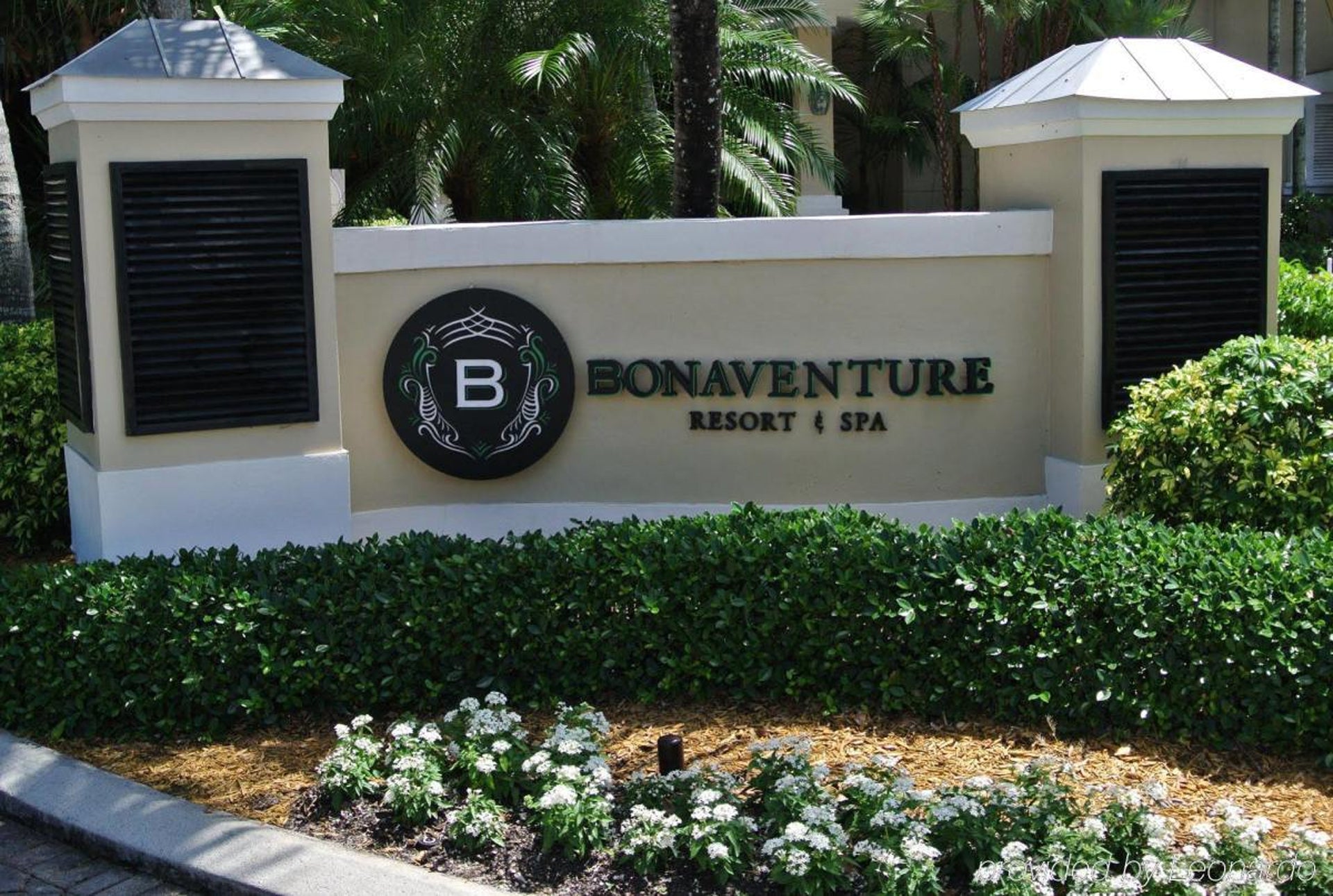 Bon Aventure Resort & Spa